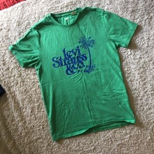 Levi’s tee shirt